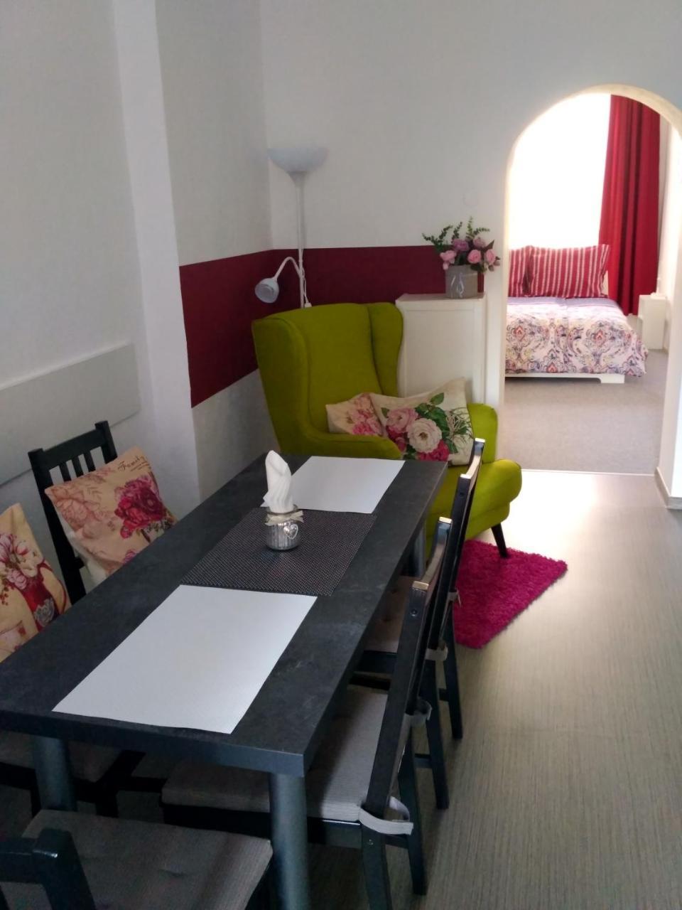 Apartman 4U Centrum + Free Parking Apartment Olomouc Exterior foto